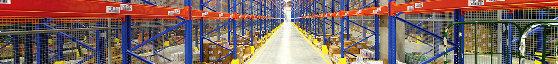 Soluzioni per la pulizia dei pavimenti Tennant per il settore della logistica e del magazzinaggio